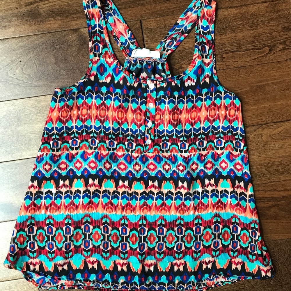 Patterned Tank Top - Picture 3 of 6